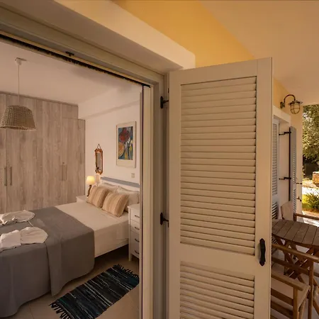 Stefania * Agios Georgios Pagon